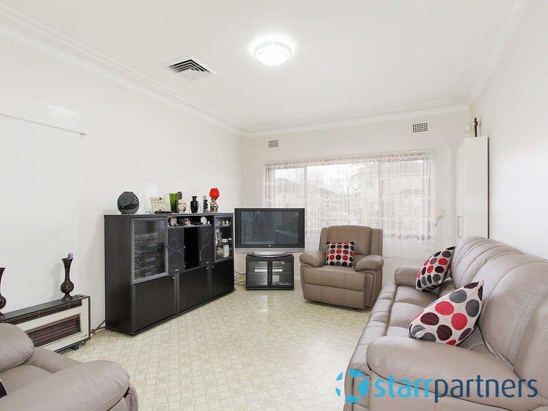 2 DELL STREET, Woodpark NSW 2164