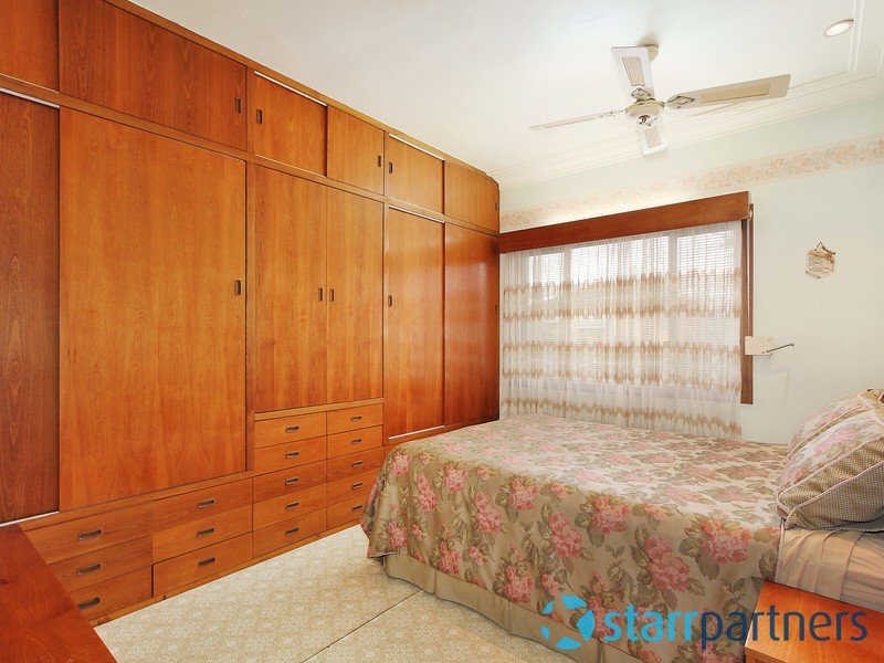 2 DELL STREET, Woodpark NSW 2164