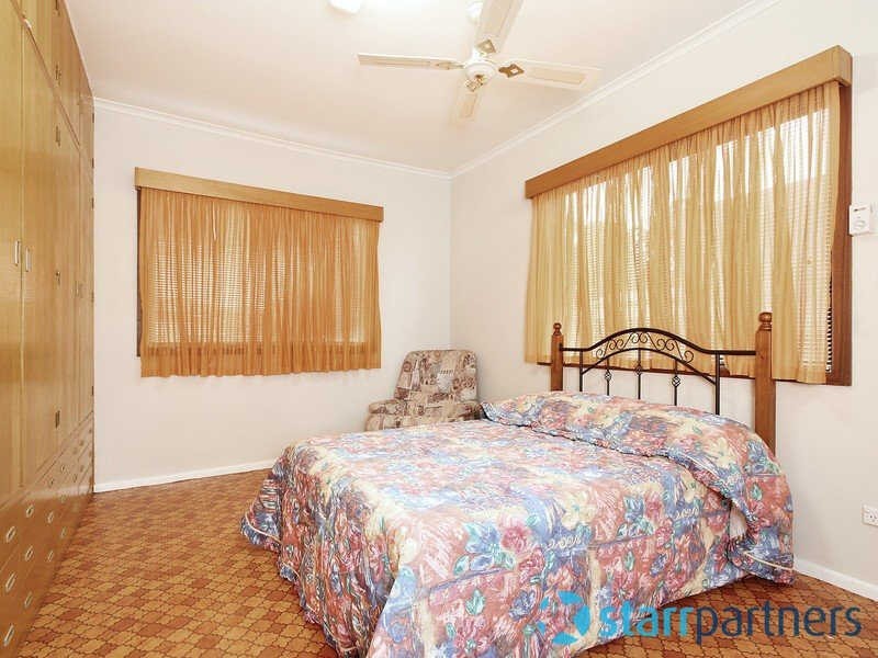 2 DELL STREET, Woodpark NSW 2164