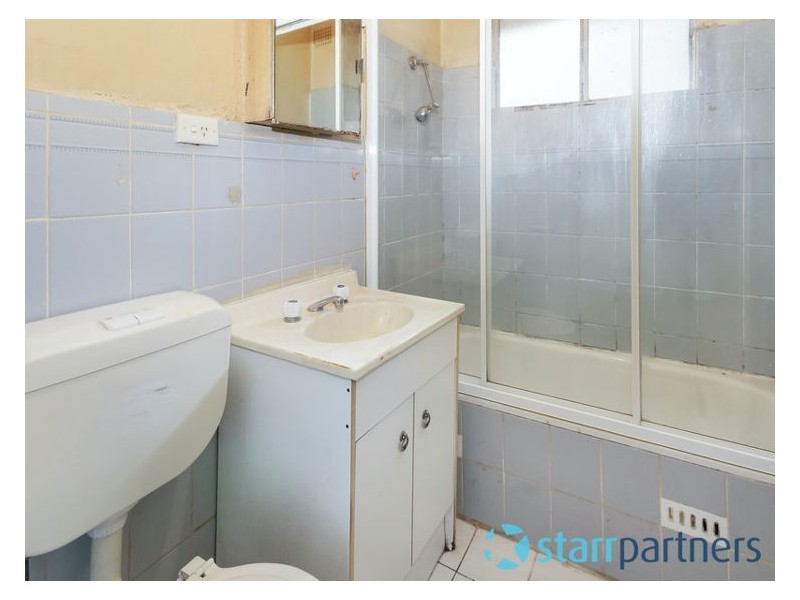 4/15 Oxford Street, Merrylands NSW 2160