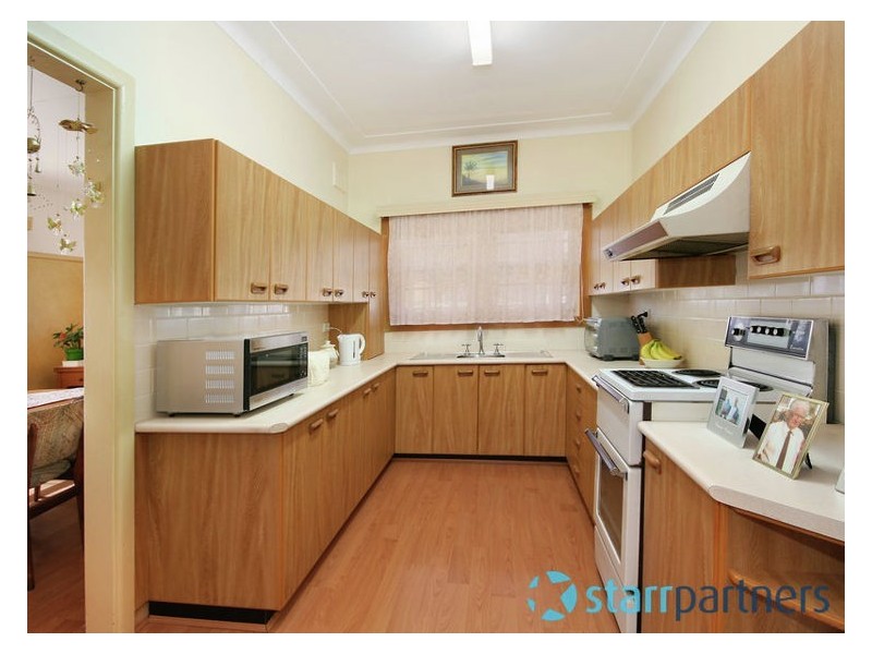 8 Hollywood Street, South Wentworthville NSW 2145