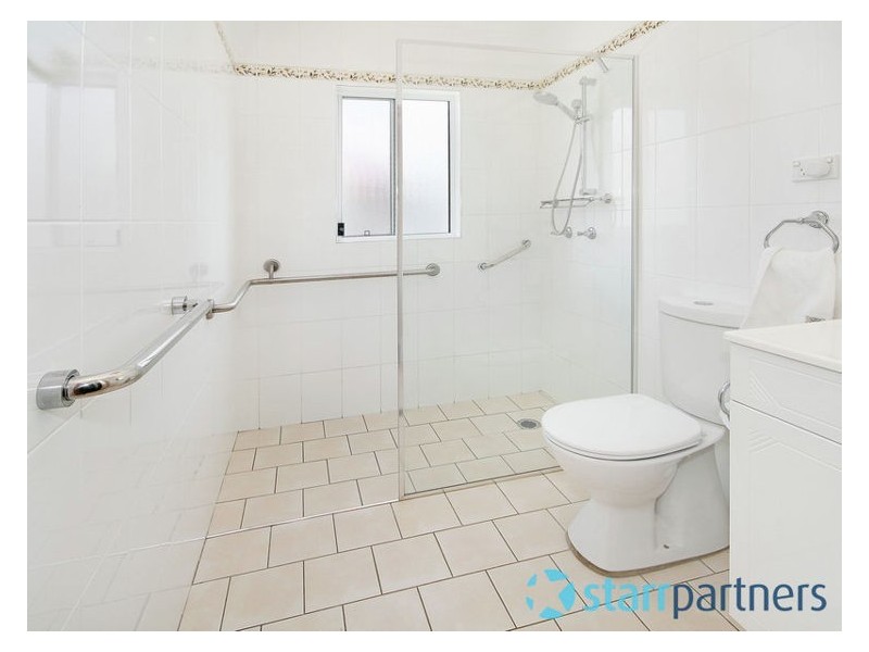 8 Hollywood Street, South Wentworthville NSW 2145