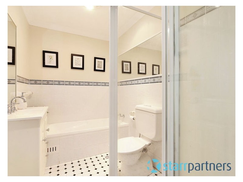 2/24 Allison Road, Guildford NSW 2161