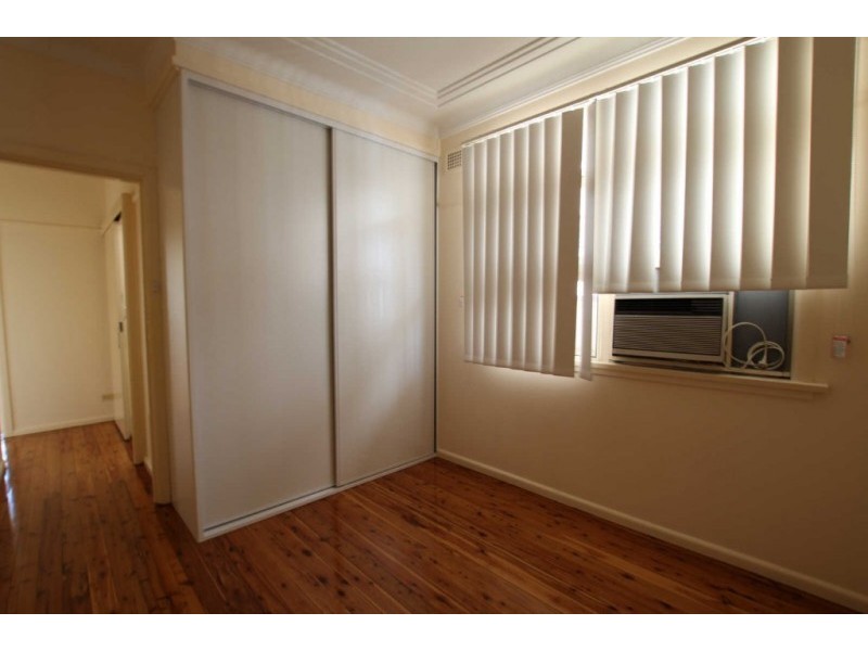 100 FRANCES STREET, South Wentworthville NSW 2145