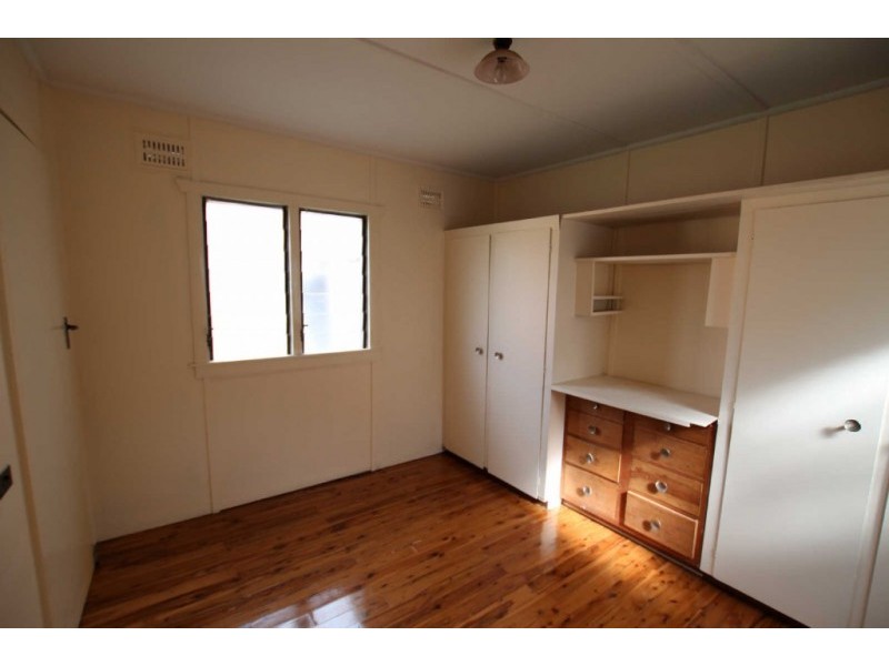 100 FRANCES STREET, South Wentworthville NSW 2145