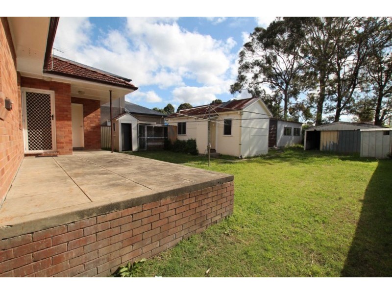 100 FRANCES STREET, South Wentworthville NSW 2145