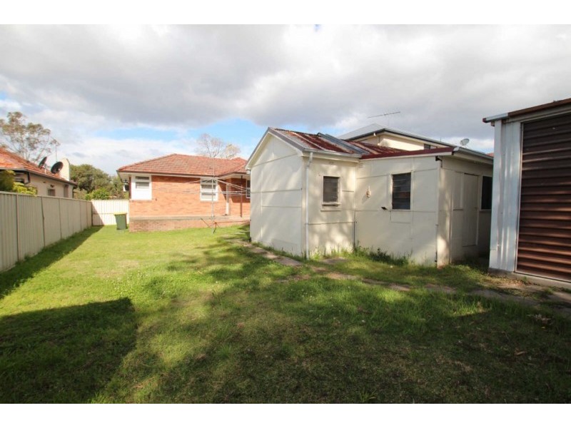 100 FRANCES STREET, South Wentworthville NSW 2145