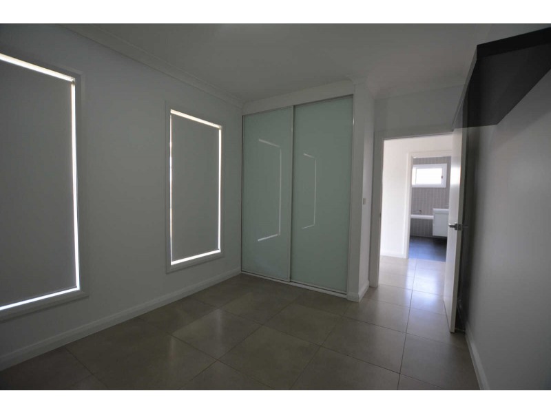 8 SANDRA STREET, Woodpark NSW 2164