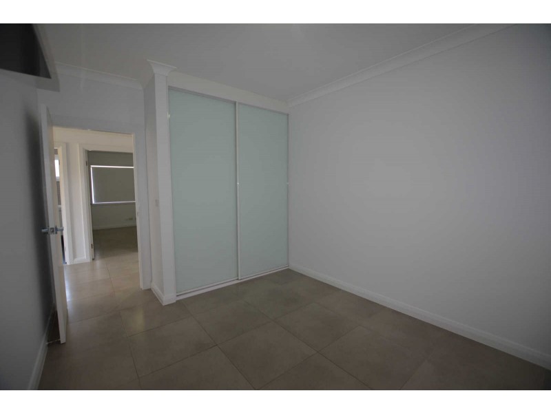 8 SANDRA STREET, Woodpark NSW 2164