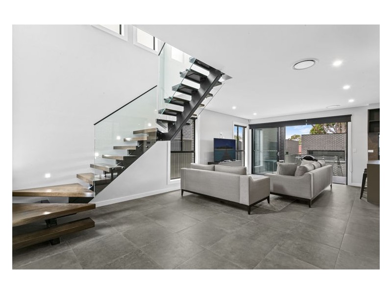 22b Macquarie Road, Greystanes NSW 2145