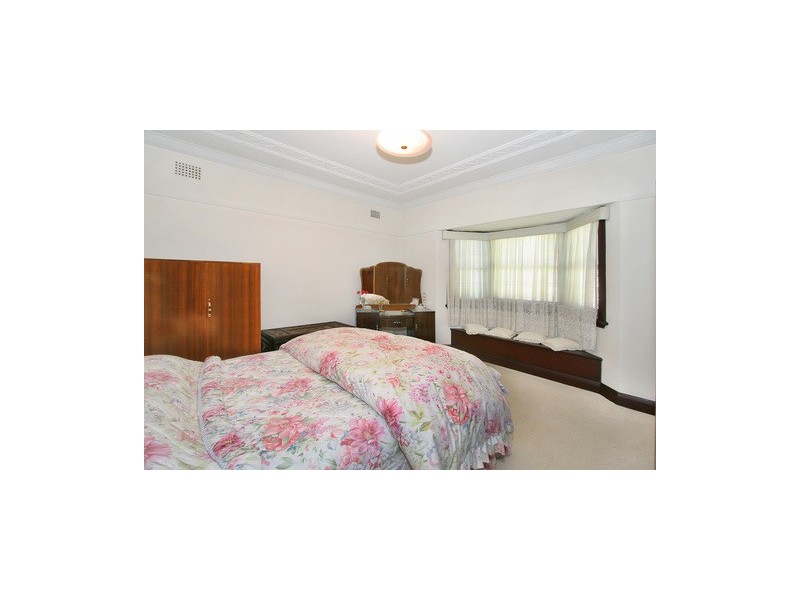 19 Malvern Avenue, Merrylands NSW 2160