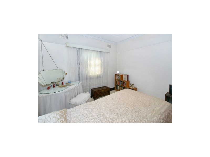 19 Malvern Avenue, Merrylands NSW 2160