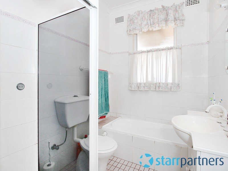 12 KARANI AVENUE, Guildford NSW 2161