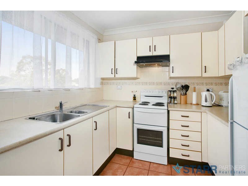 4/9 HELEN STREET, Westmead NSW 2145