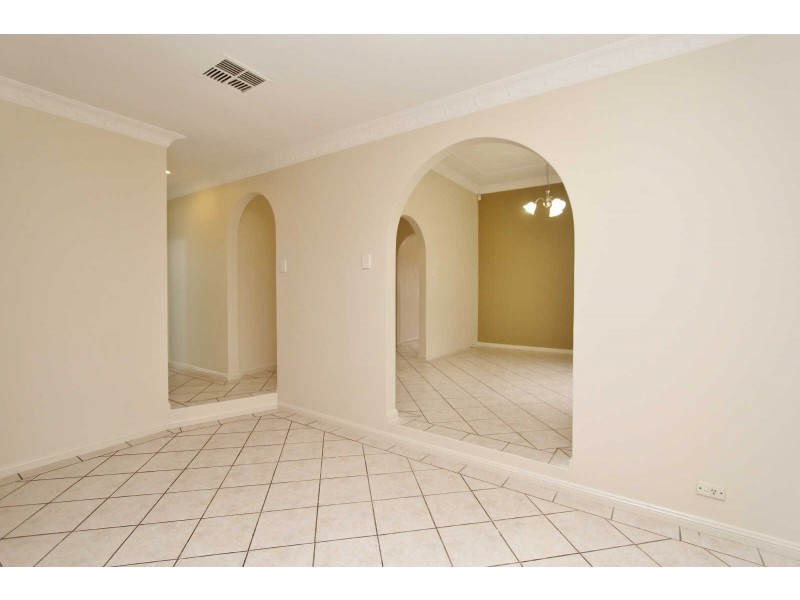 20 RHODES AVENUE, Guildford NSW 2161