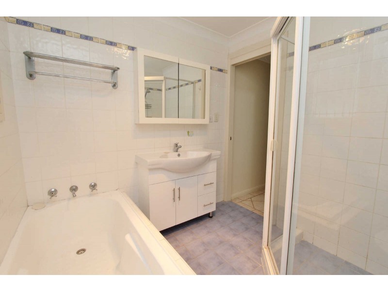 20 RHODES AVENUE, Guildford NSW 2161