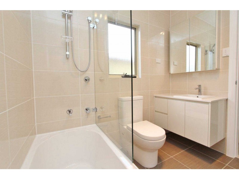 20A Rhodes Avenue, Guildford NSW 2161