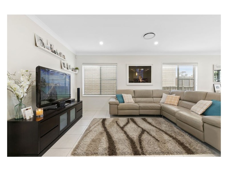 10 Grazier Circuit, Pemulwuy NSW 2145