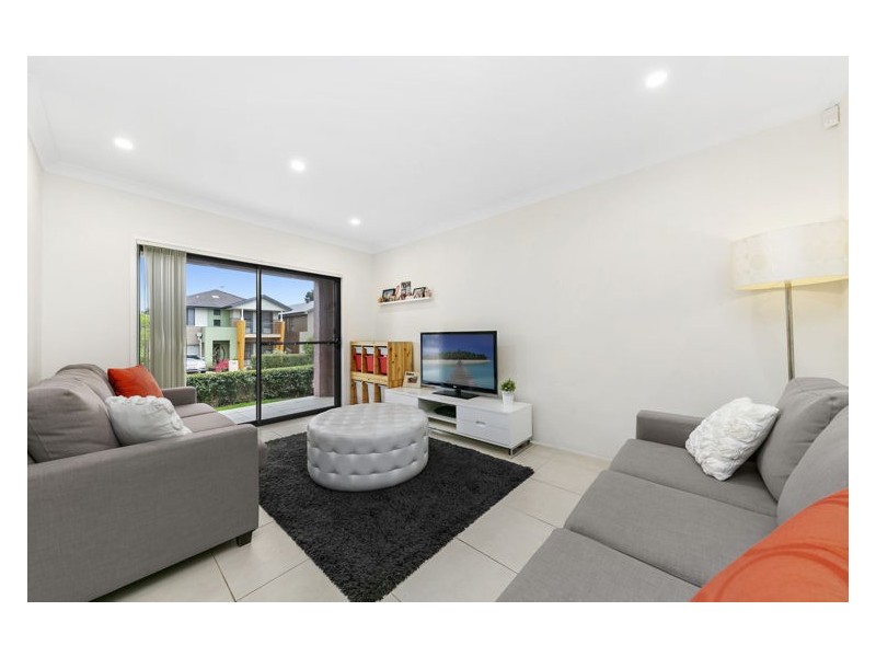 10 Grazier Circuit, Pemulwuy NSW 2145