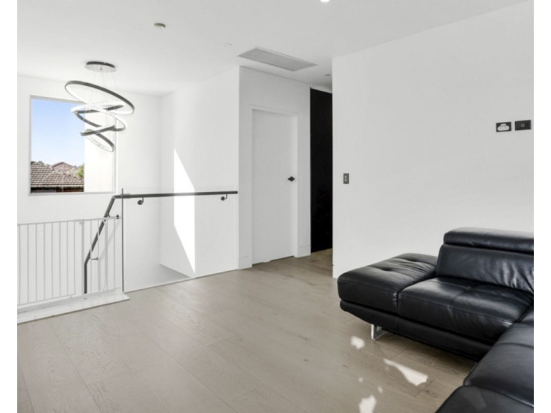 17 Croft Avenue, Merrylands NSW 2160