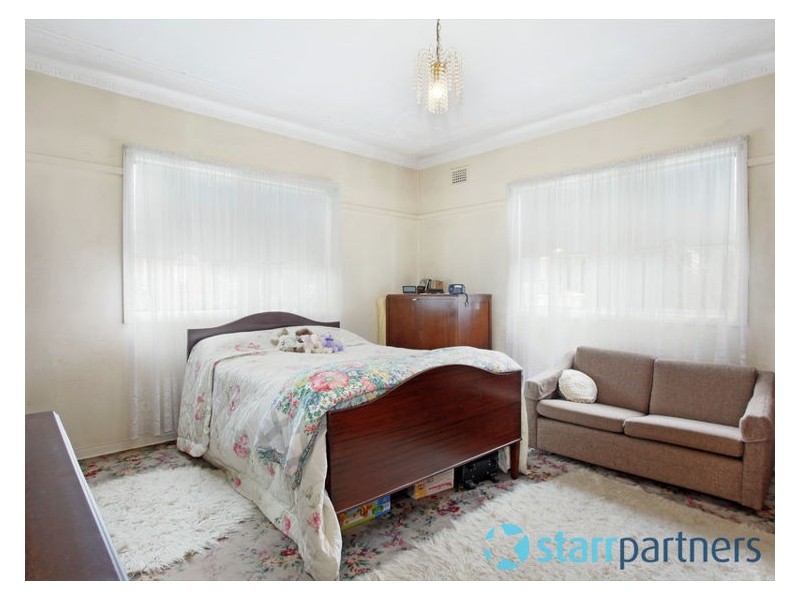 8 Allison Road, Guildford NSW 2161