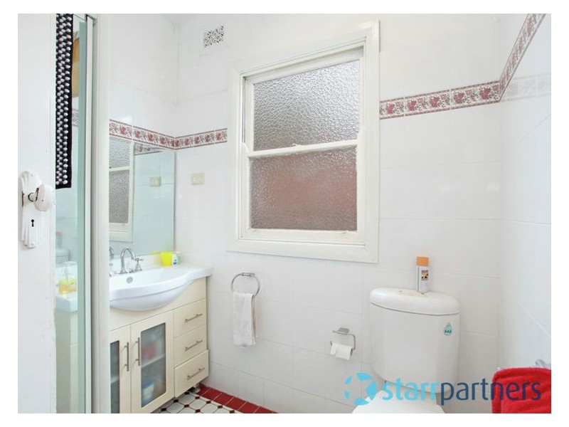 8 Allison Road, Guildford NSW 2161