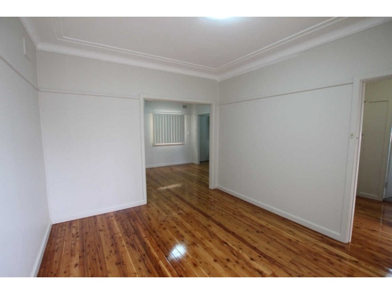 83 MILITARY ROAD, Guildford NSW 2161