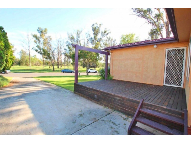 44 ST CLAIR AVENUE, St Clair NSW 2759