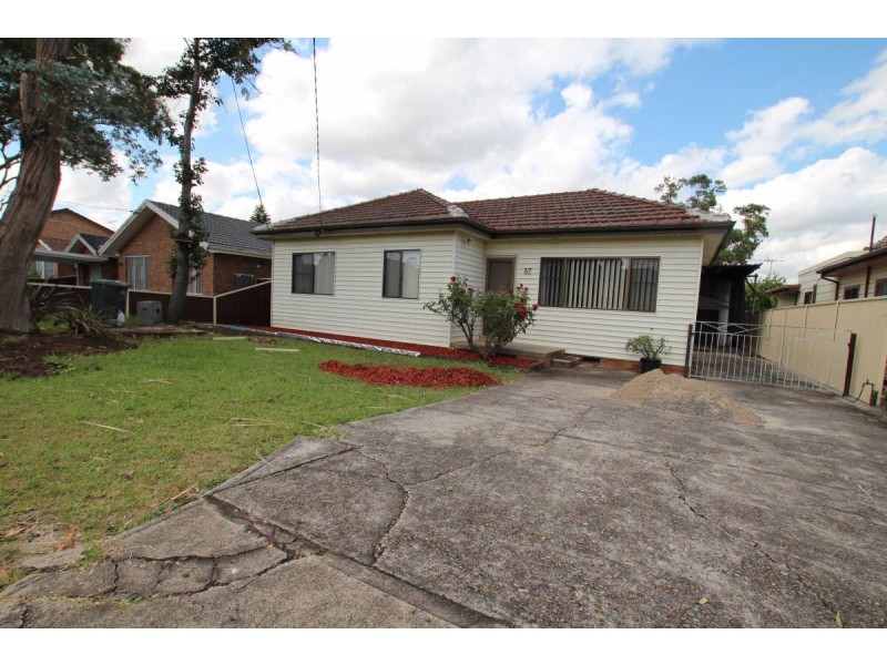 37 SANDRA STREET, Woodpark NSW 2164