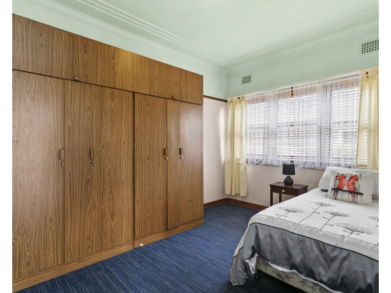 15 Beszant Street, Merrylands NSW 2160