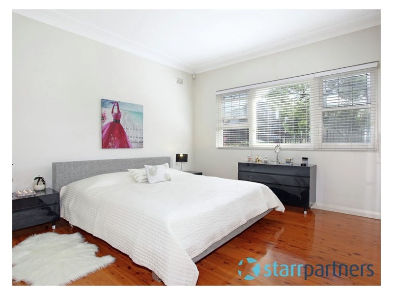 8 Thomas Street, Merrylands NSW 2160