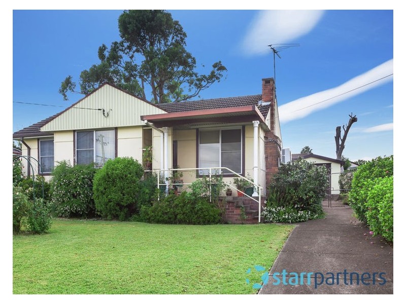 8 Koorinda Avenue, Villawood NSW 2163