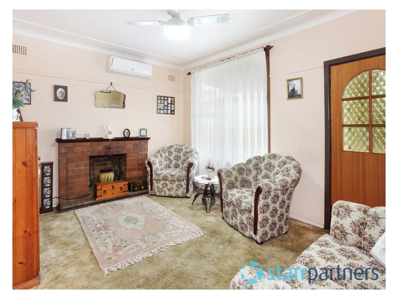 8 Koorinda Avenue, Villawood NSW 2163
