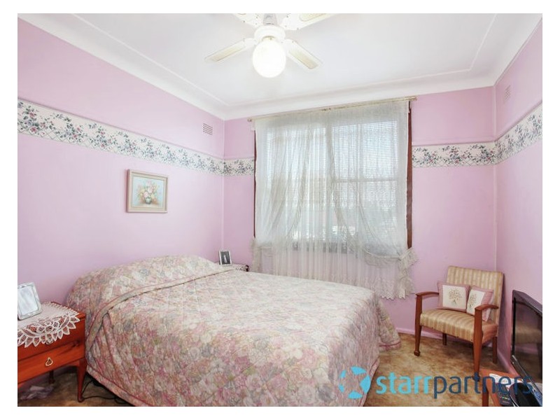 8 Koorinda Avenue, Villawood NSW 2163