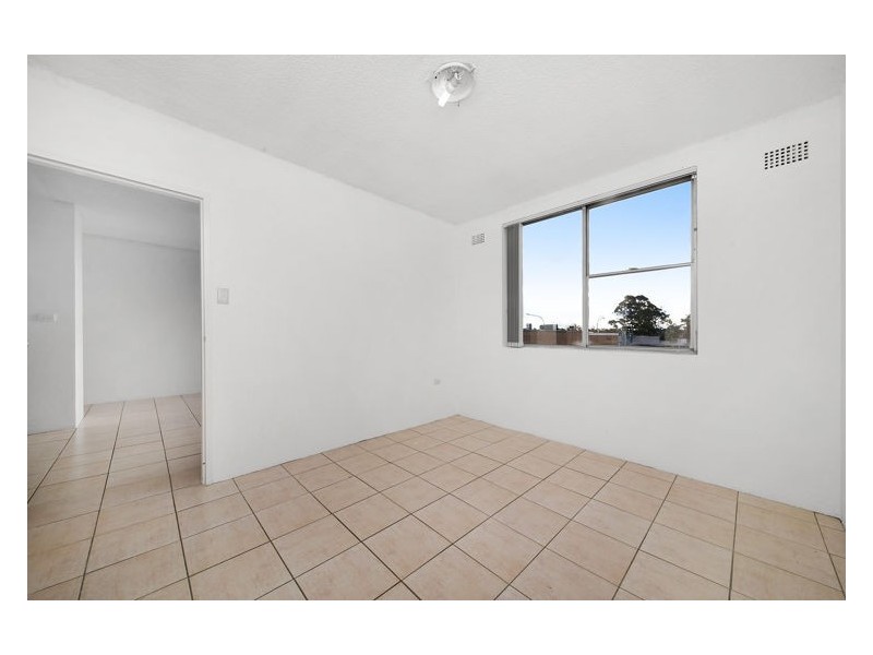 18/6-8 Station Street, Guildford NSW 2161