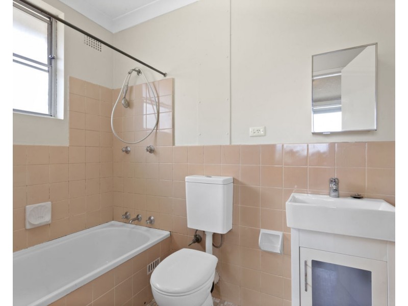 22/8 Station Street, Guildford NSW 2161