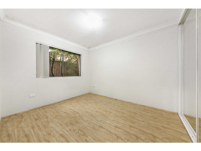 2/71 Clyde Street, Guildford NSW 2161