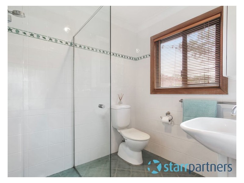 8 Laver Place, Greystanes NSW 2145