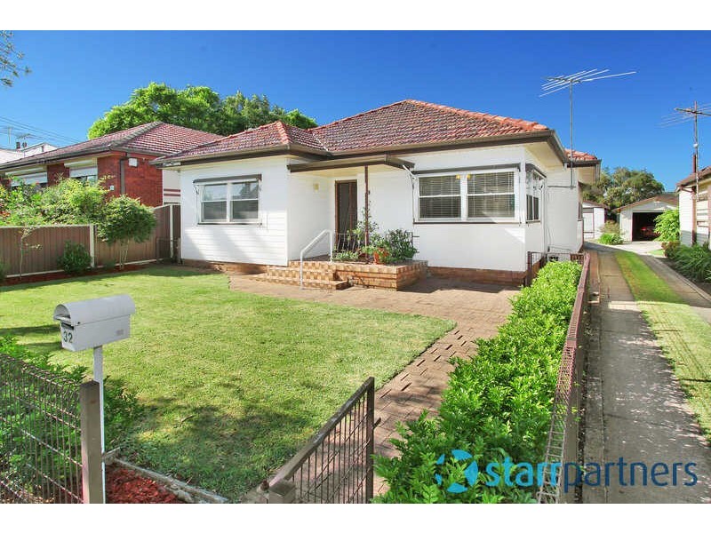 32 BURSILL STREET, Guildford NSW 2161
