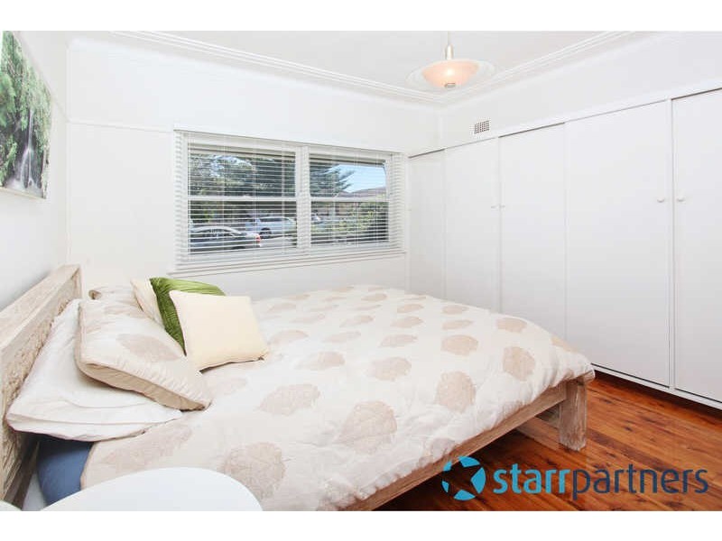 32 BURSILL STREET, Guildford NSW 2161