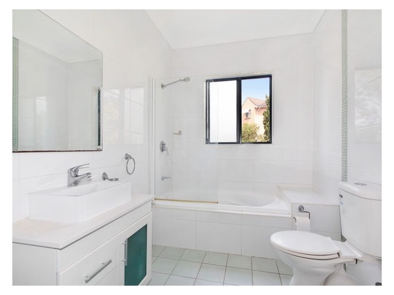 11/38-40 Memorial Avenue, Merrylands NSW 2160