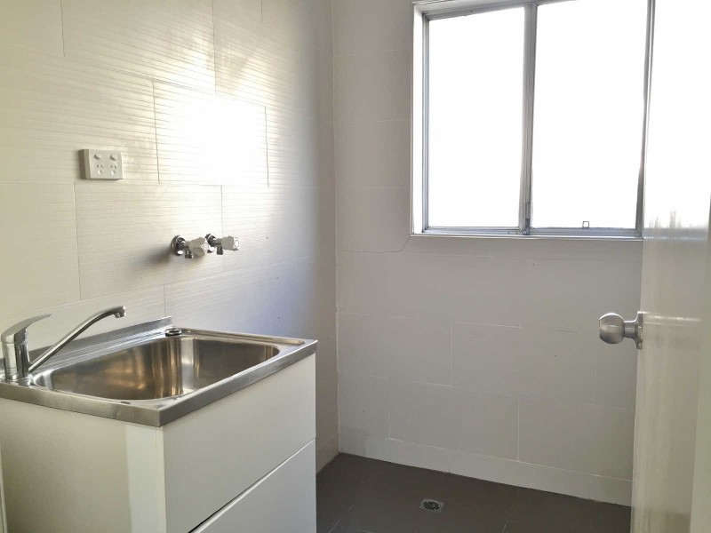 2/25 ADDLESTONE ROAD, Merrylands NSW 2160