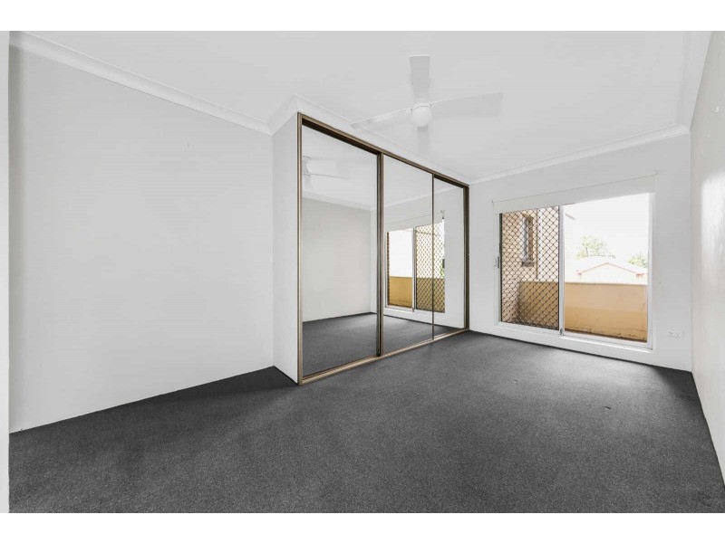 2/40 Birmingham Street, Merrylands NSW 2160