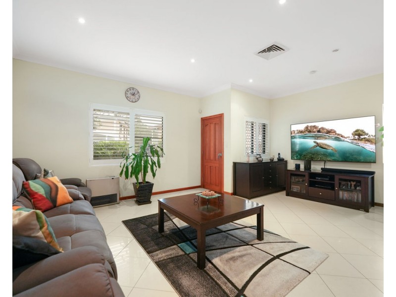 12 Rosalind Street, Greystanes NSW 2145