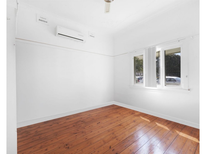 4 Birmingham Street, Merrylands NSW 2160