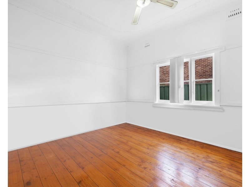 4 Birmingham Street, Merrylands NSW 2160