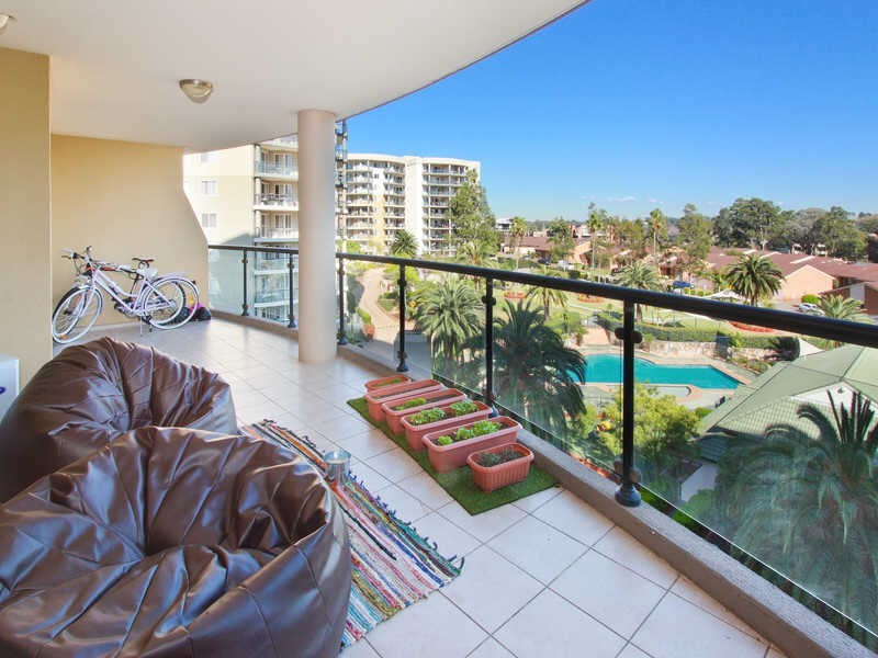 609/91B BRIDGE ROAD, Westmead NSW 2145