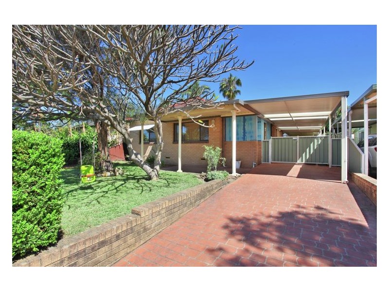 22 Merryl Avenue, Toongabbie NSW 2146