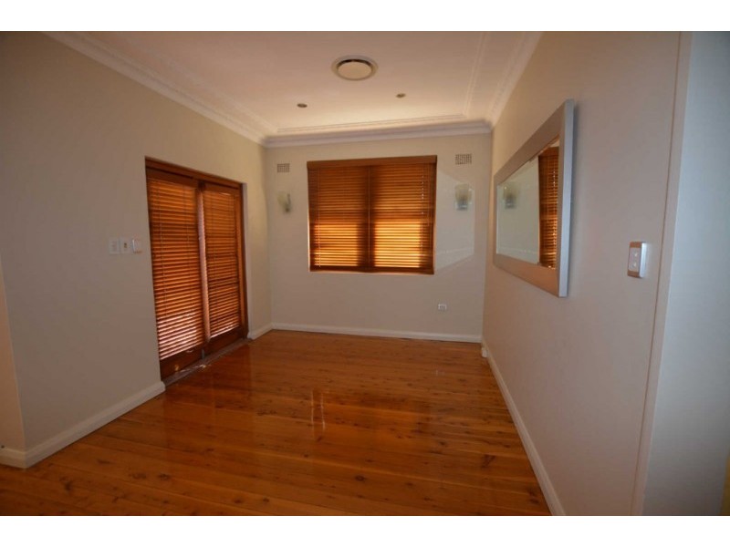 29 LIND AVENUE, Oatlands NSW 2117