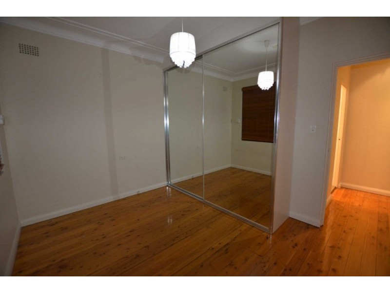 29 LIND AVENUE, Oatlands NSW 2117